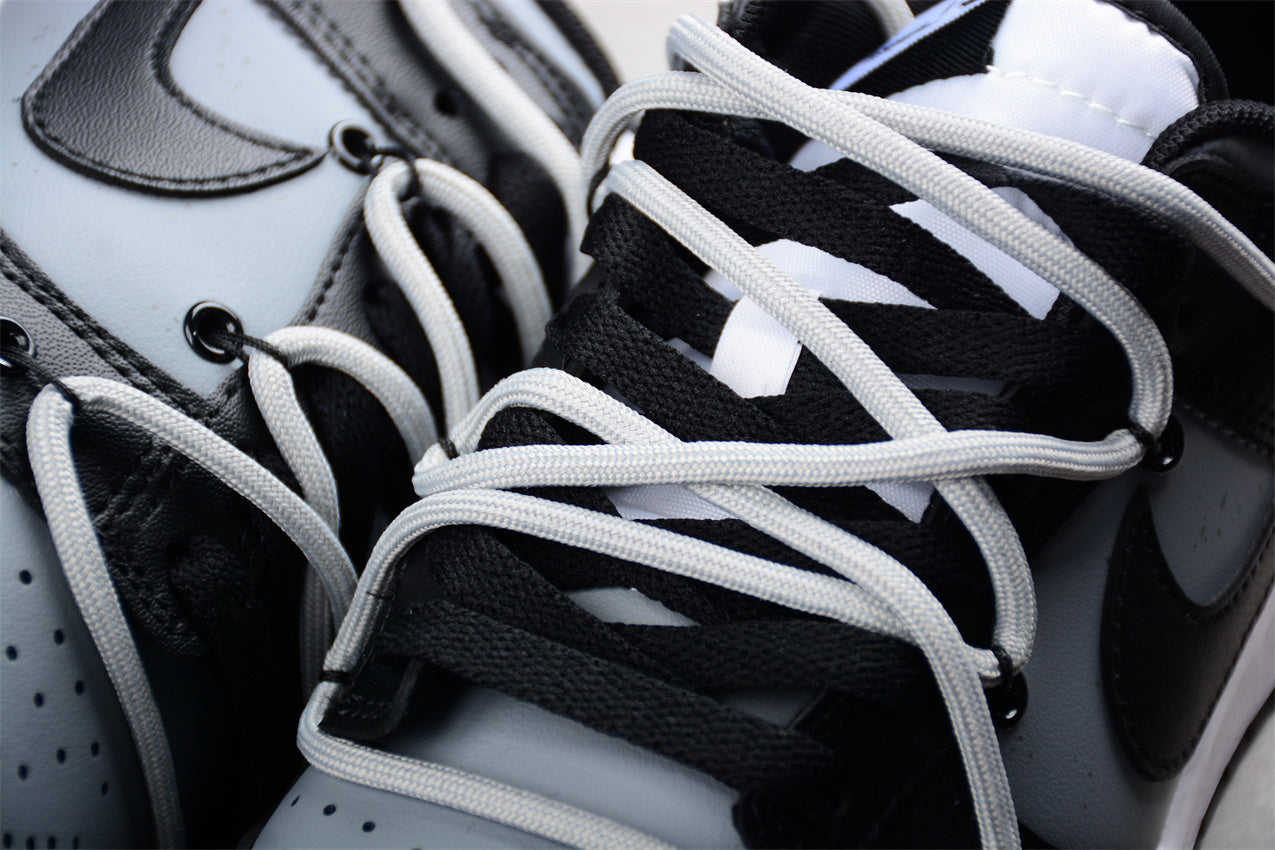 Dunk Low gris y negro