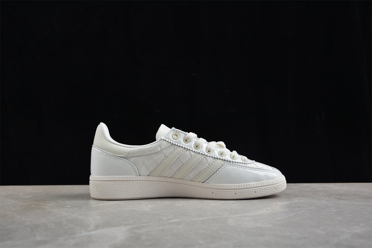 Handball Spezial plateado