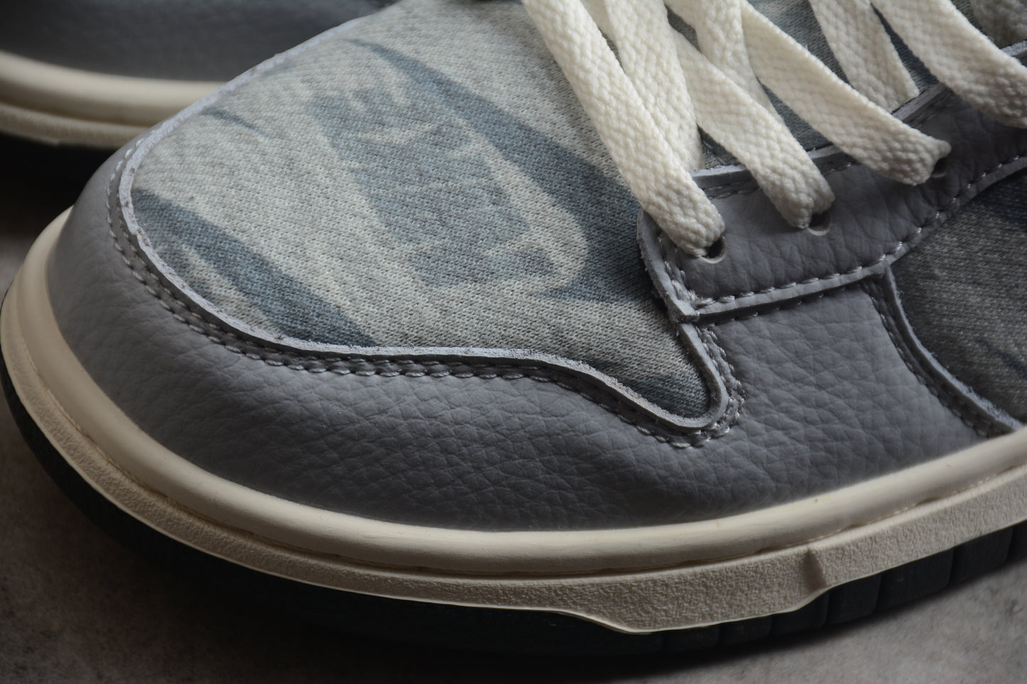 Dunk Low gris y off noir