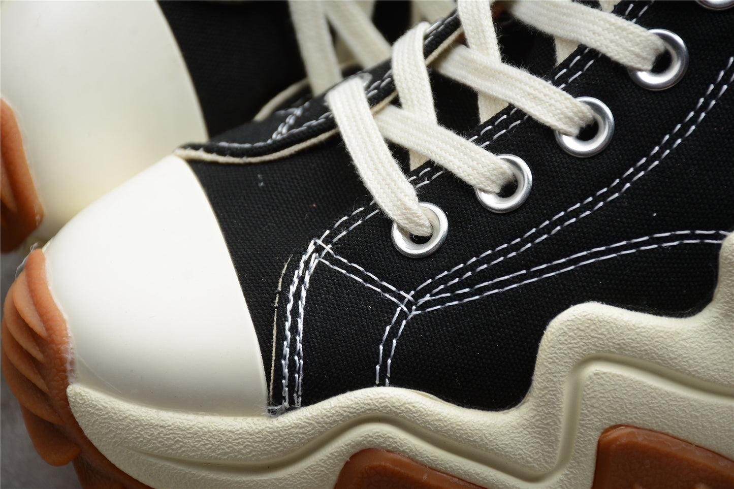 Run Star Motion HI negro y blanco