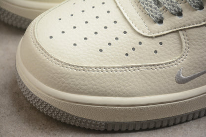 Air Force 1 07 beige crema y cris claro