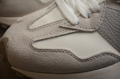 NB 327 blanco y gris