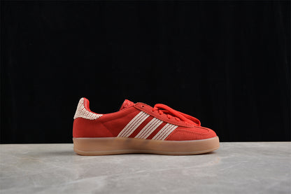 Gazelle rojo y beige