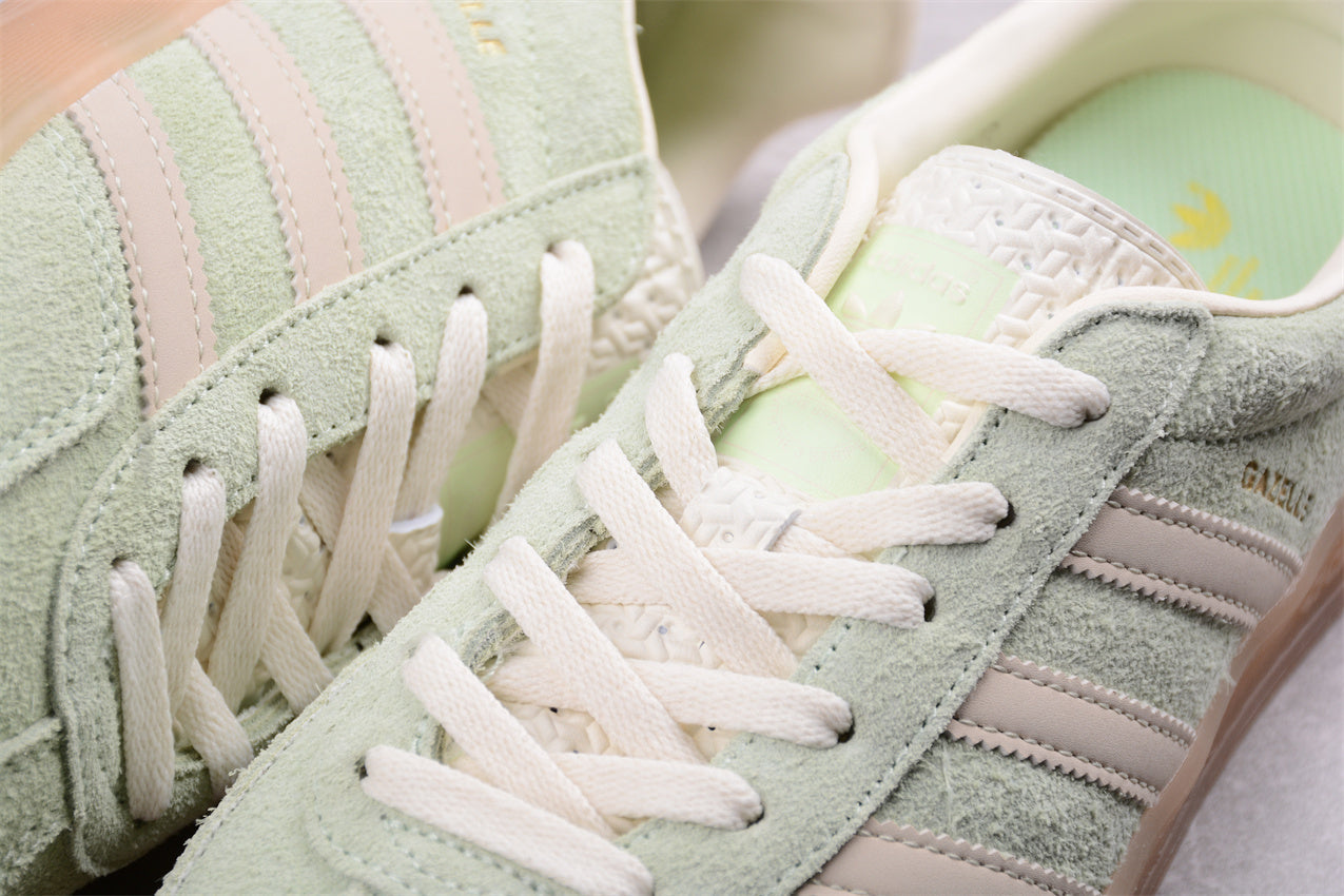 Gazelle verde pastel y blanco