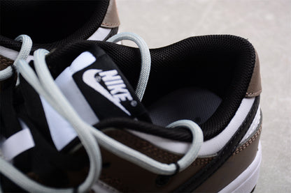 Dunk Low marrón, blanco y negro