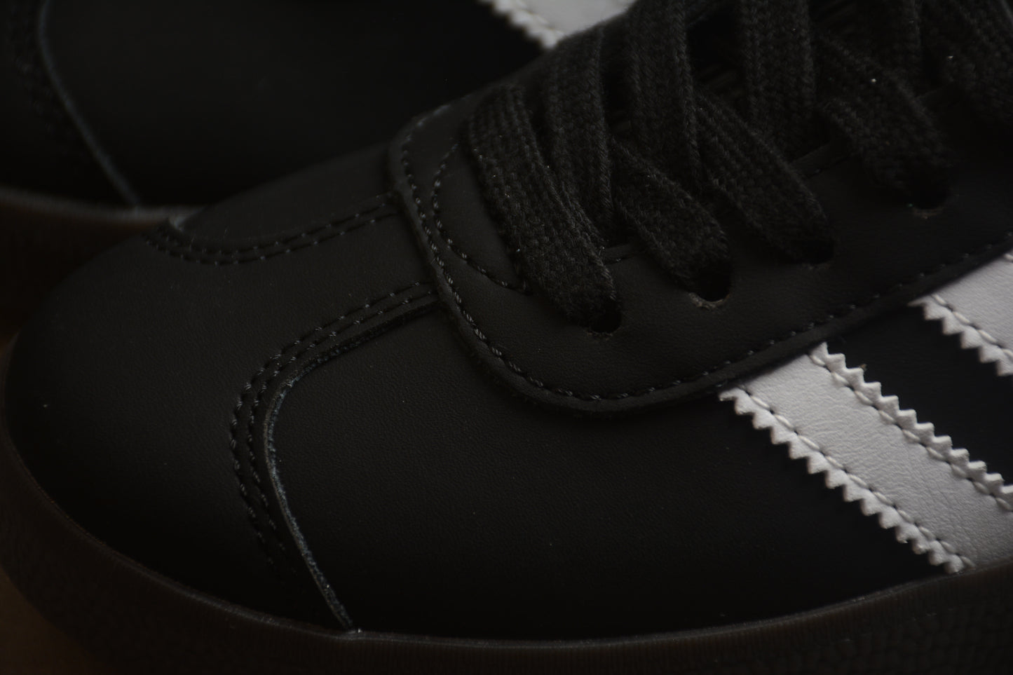 Gazelle negro y blanco