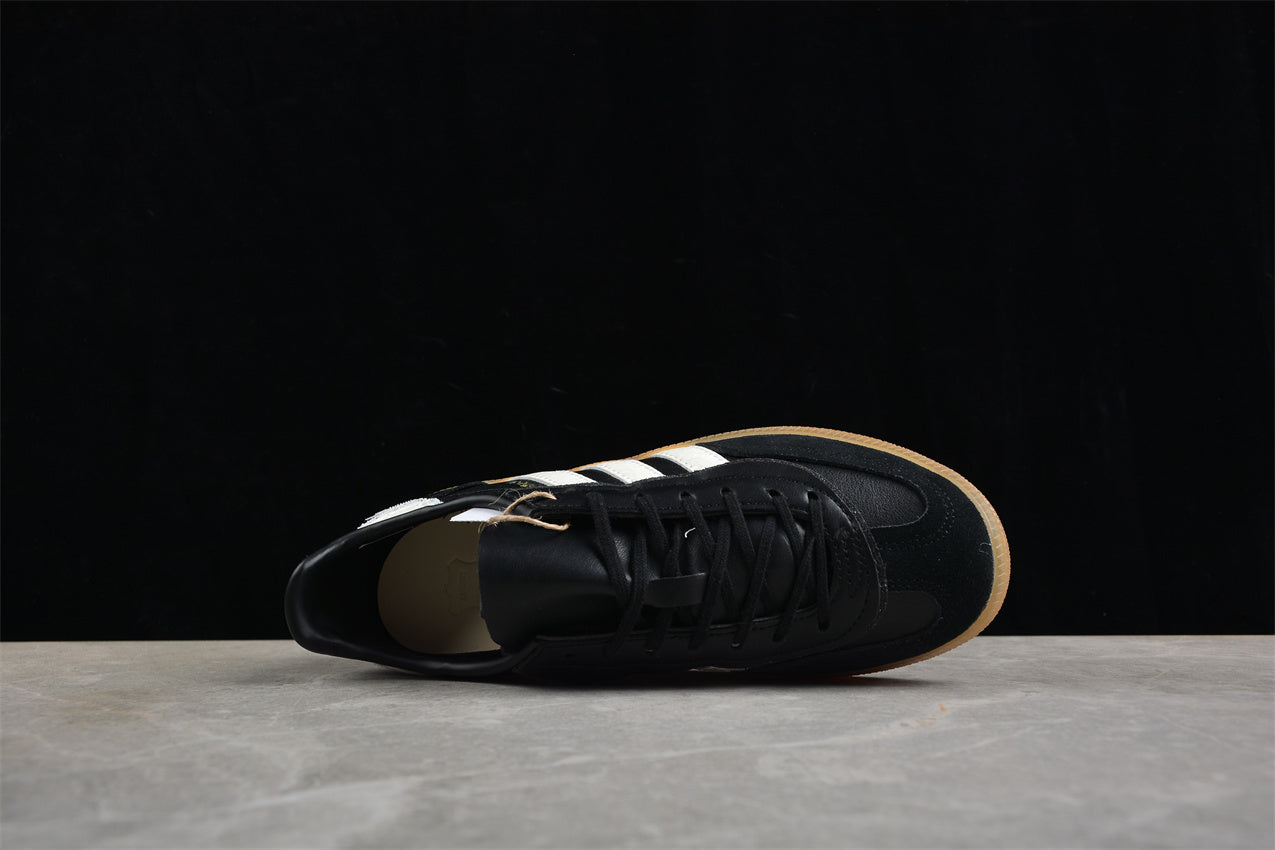 INVINCIBLE x Handball Spezial negro y blanco