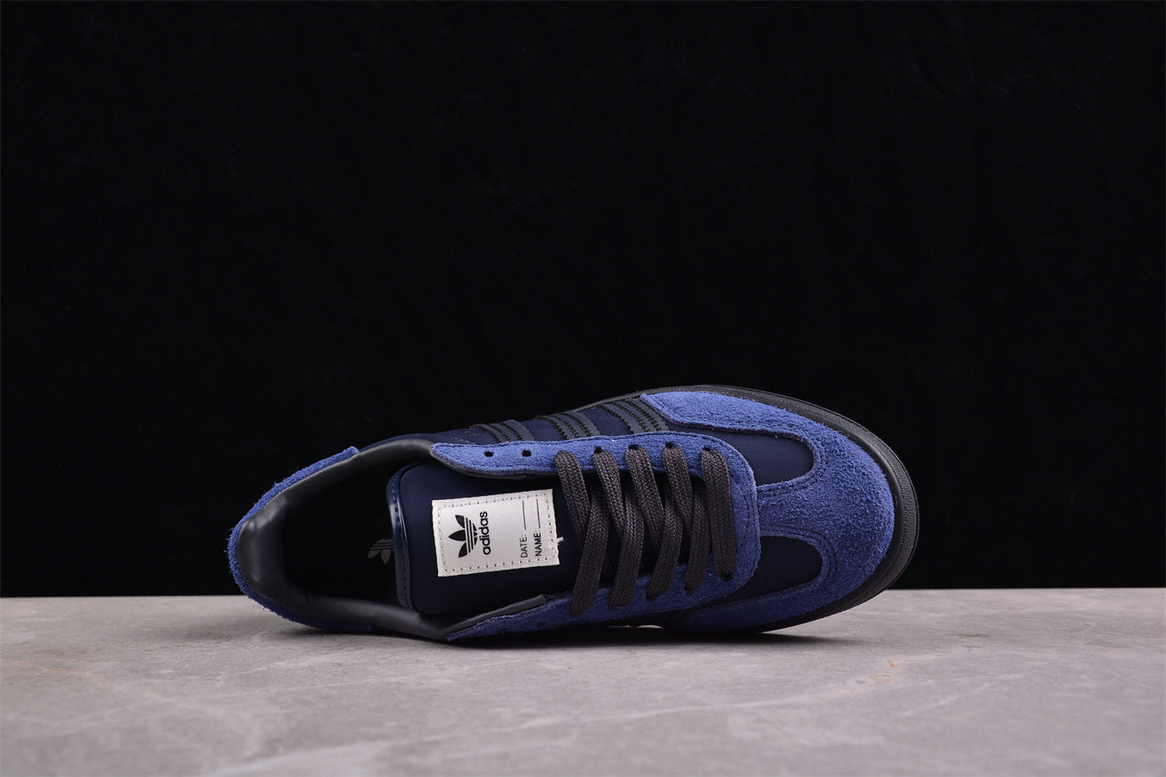 Gazelle navy y jeans