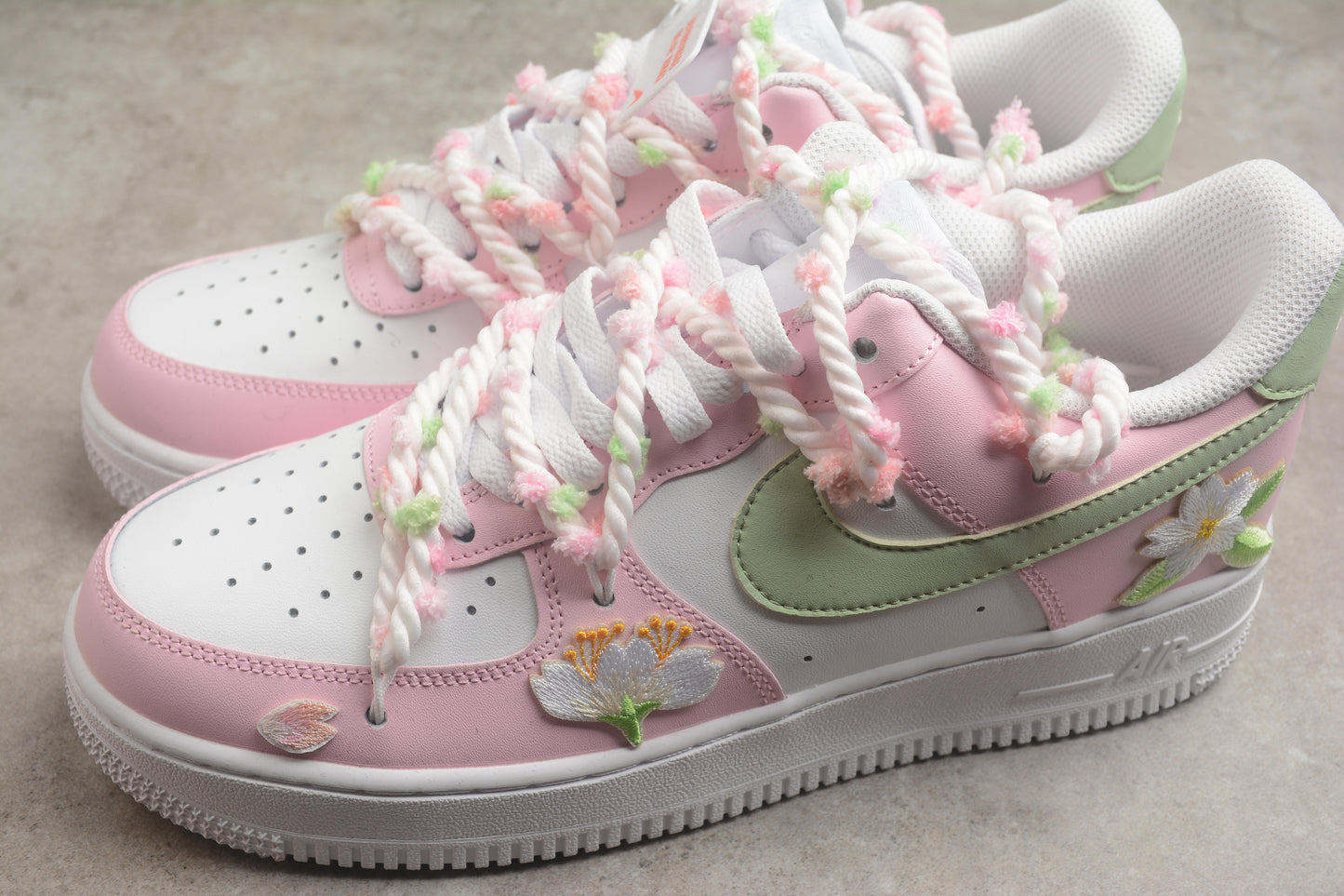Air Force 1 Low “Cherry Blossom” rosa y verde claro