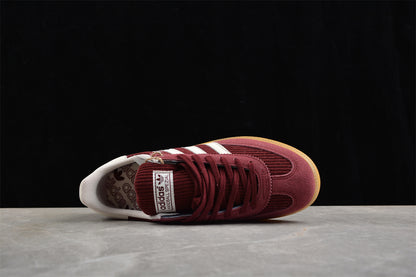 Handball Spezial burdeos con tejido acanalado