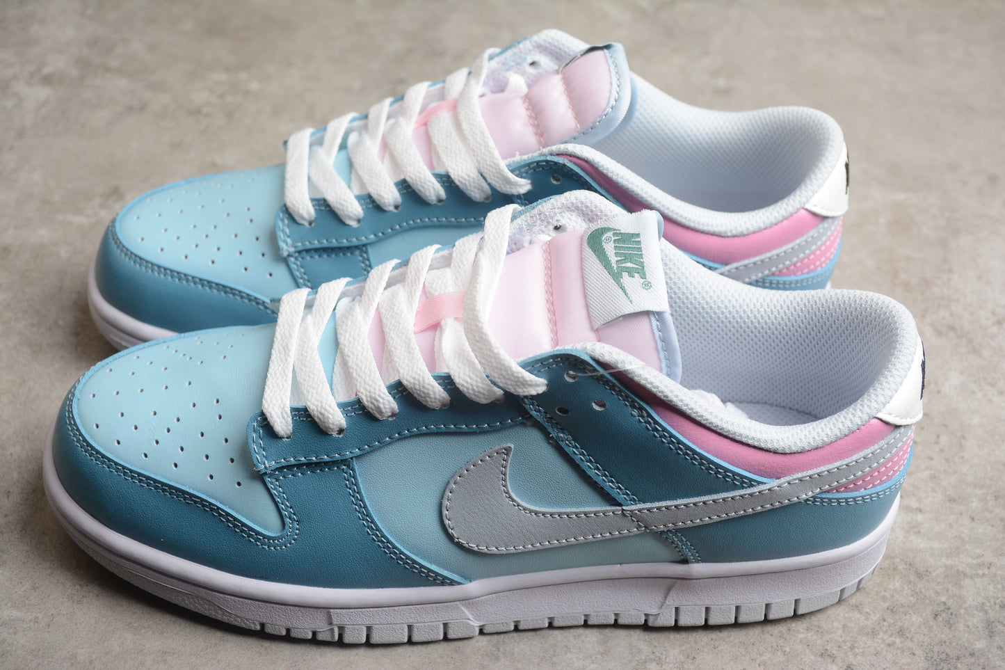 Dunk Low azul, celeste y rosa pastel