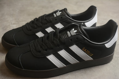 Gazelle negro y blanco