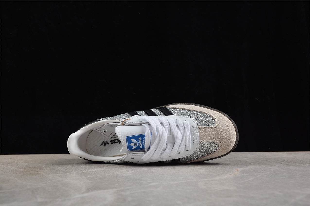 Samba OG plateado con negro