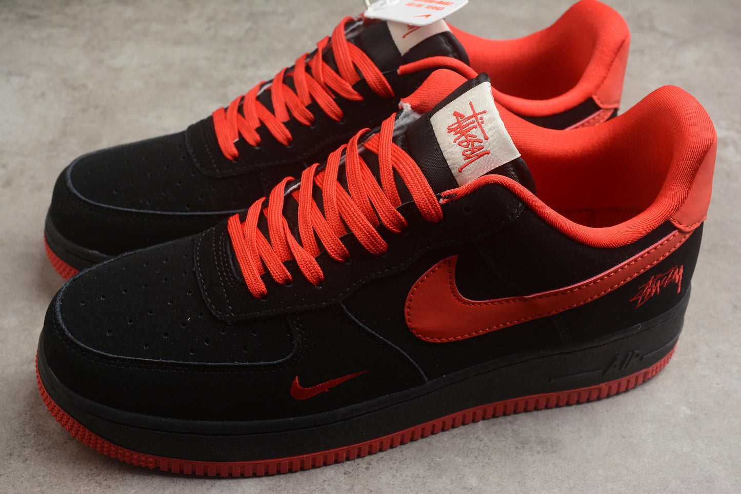 Air Force 1 Low negro y rojo