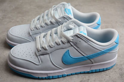 Dunk Low blanco y azul cielo