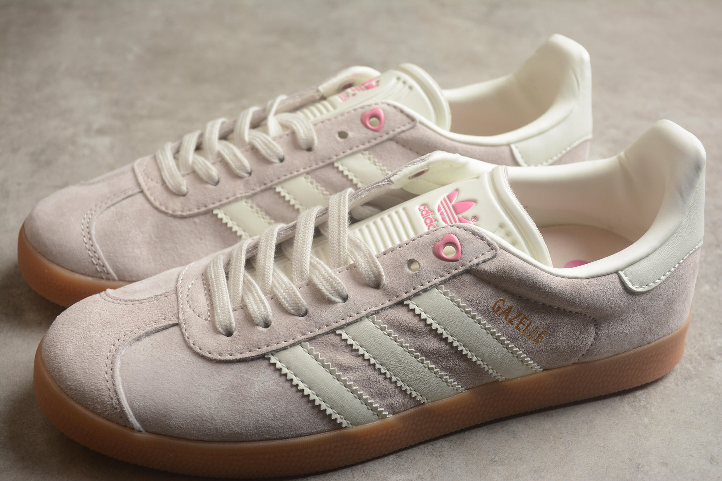 Gazelle gris, blanco y rosa