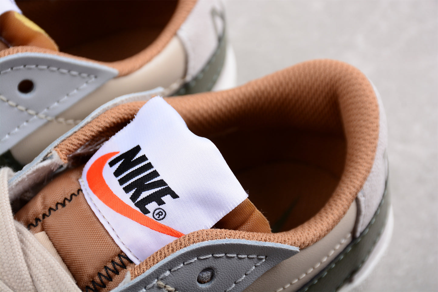 Blazer Low '77 beige y verde oliva