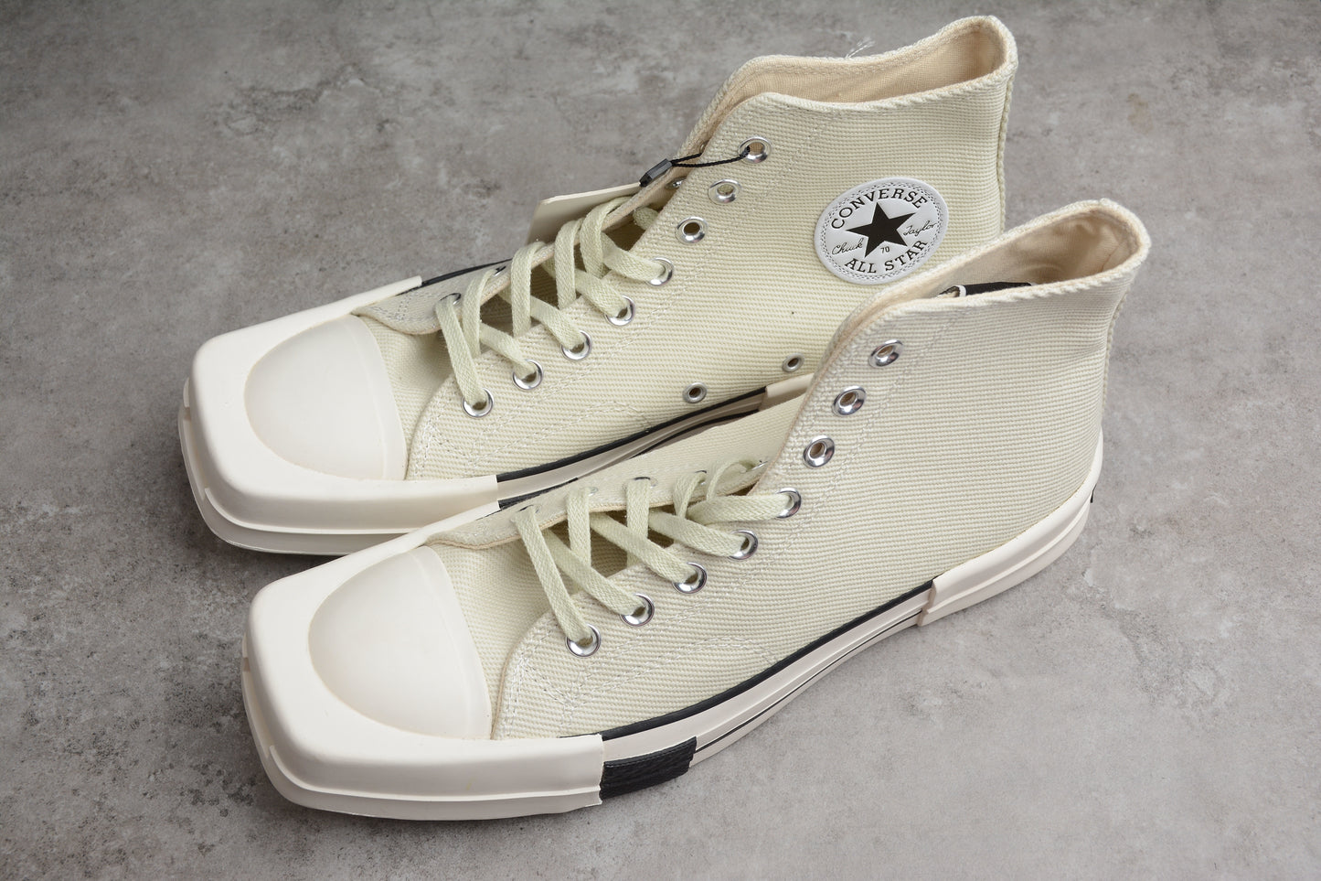 Chuck 70 Plus HI blanco y negro