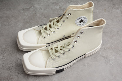 Chuck 70 Plus HI blanco y negro