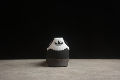 Gazelle negro y blanco