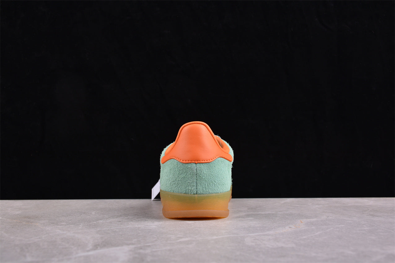 Gazelle verde y naranja