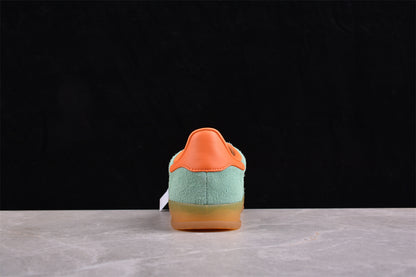 Gazelle verde y naranja