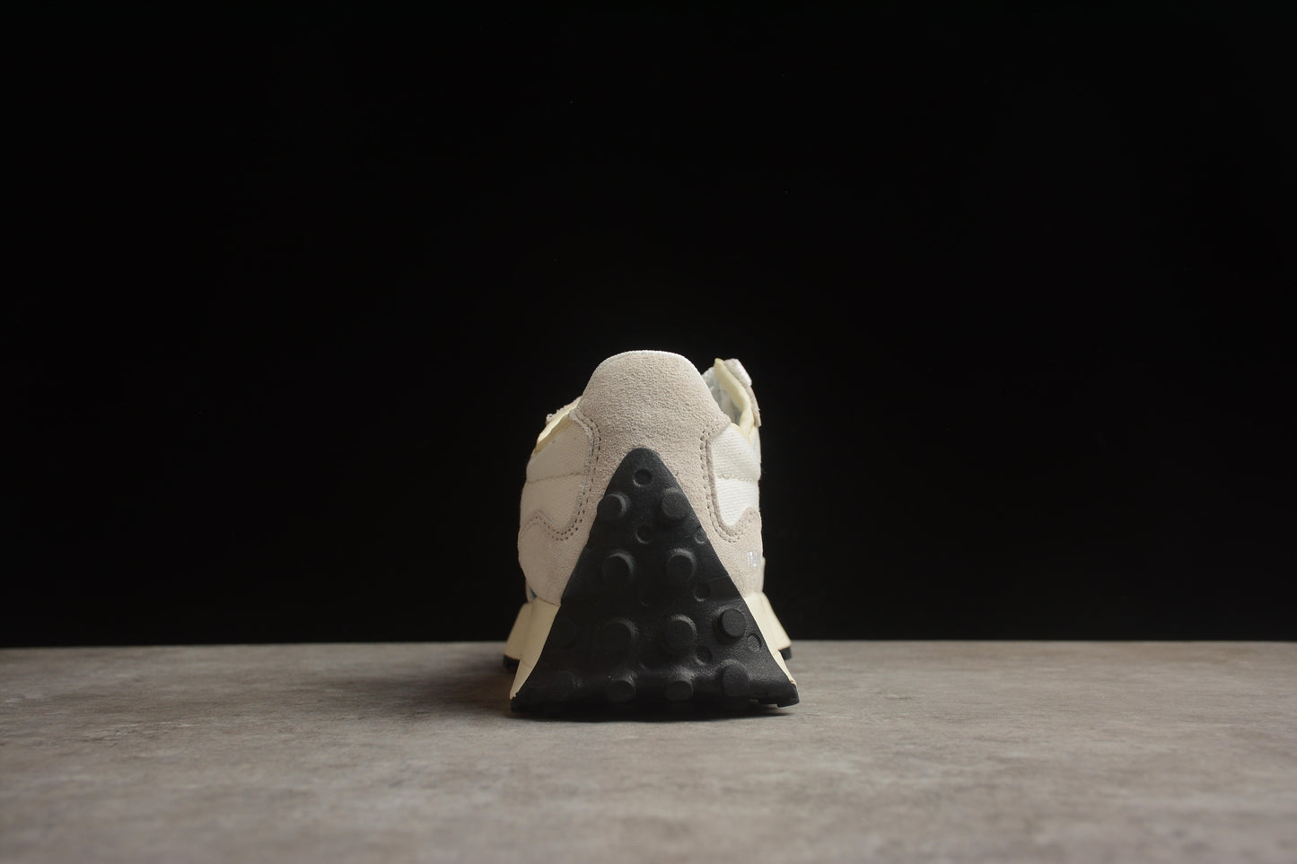 NB 327 blanco y azul