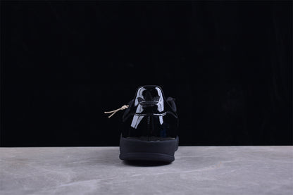 Gazelle negro brillante