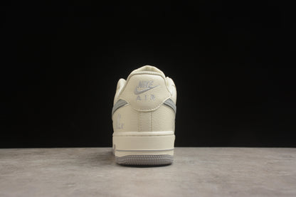 Air Force 1 07 beige crema y cris claro