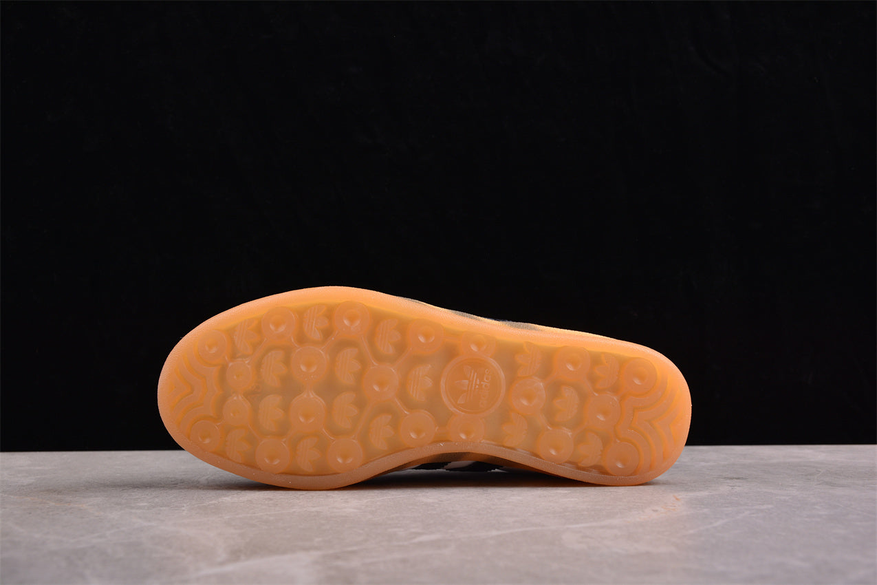 Gazelle blanco y negro