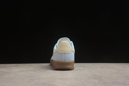Gazelle azul cielo y beige