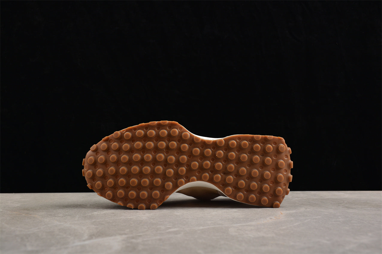 NB 327 beige y blanco