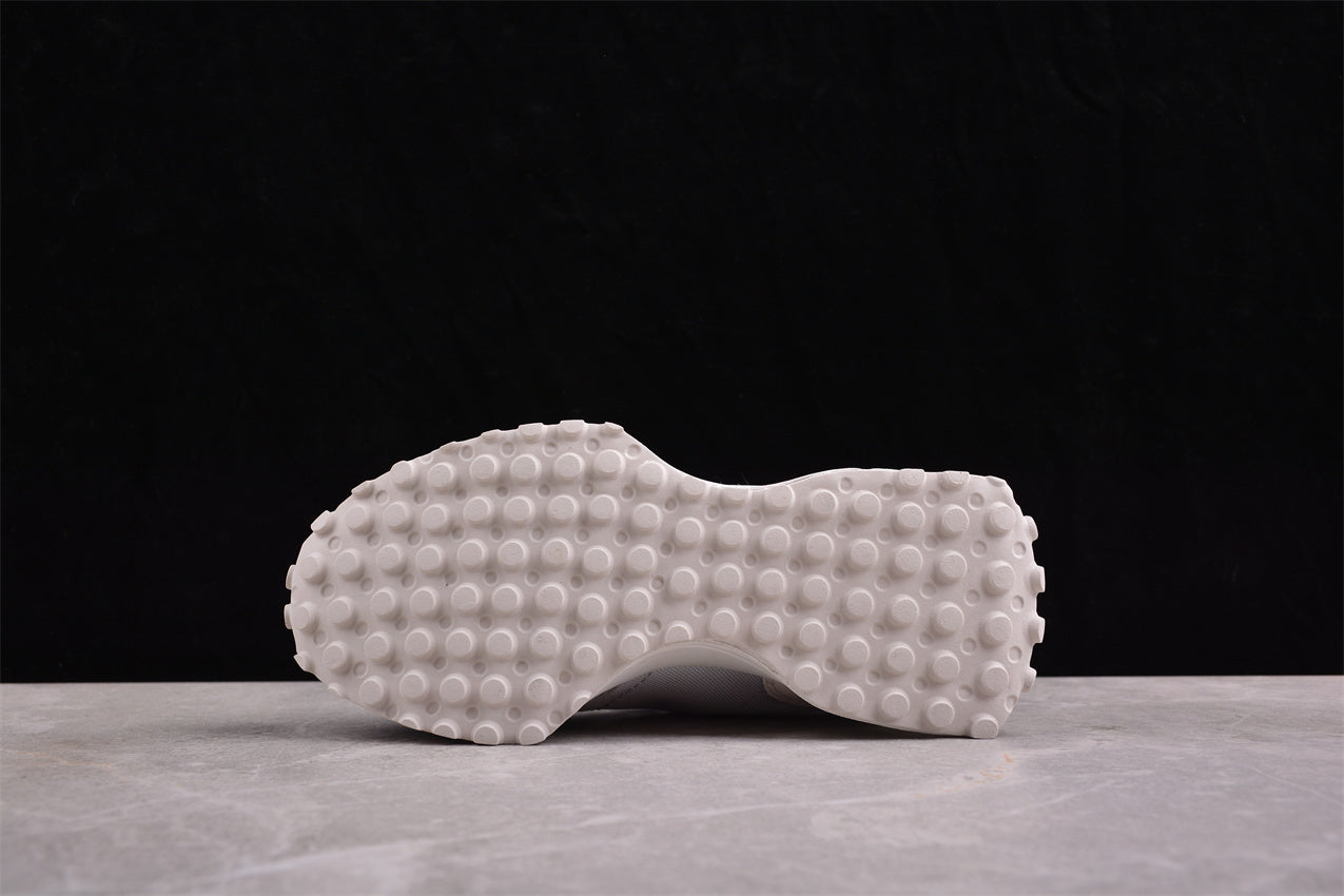 NB 327 gris claro y blanco