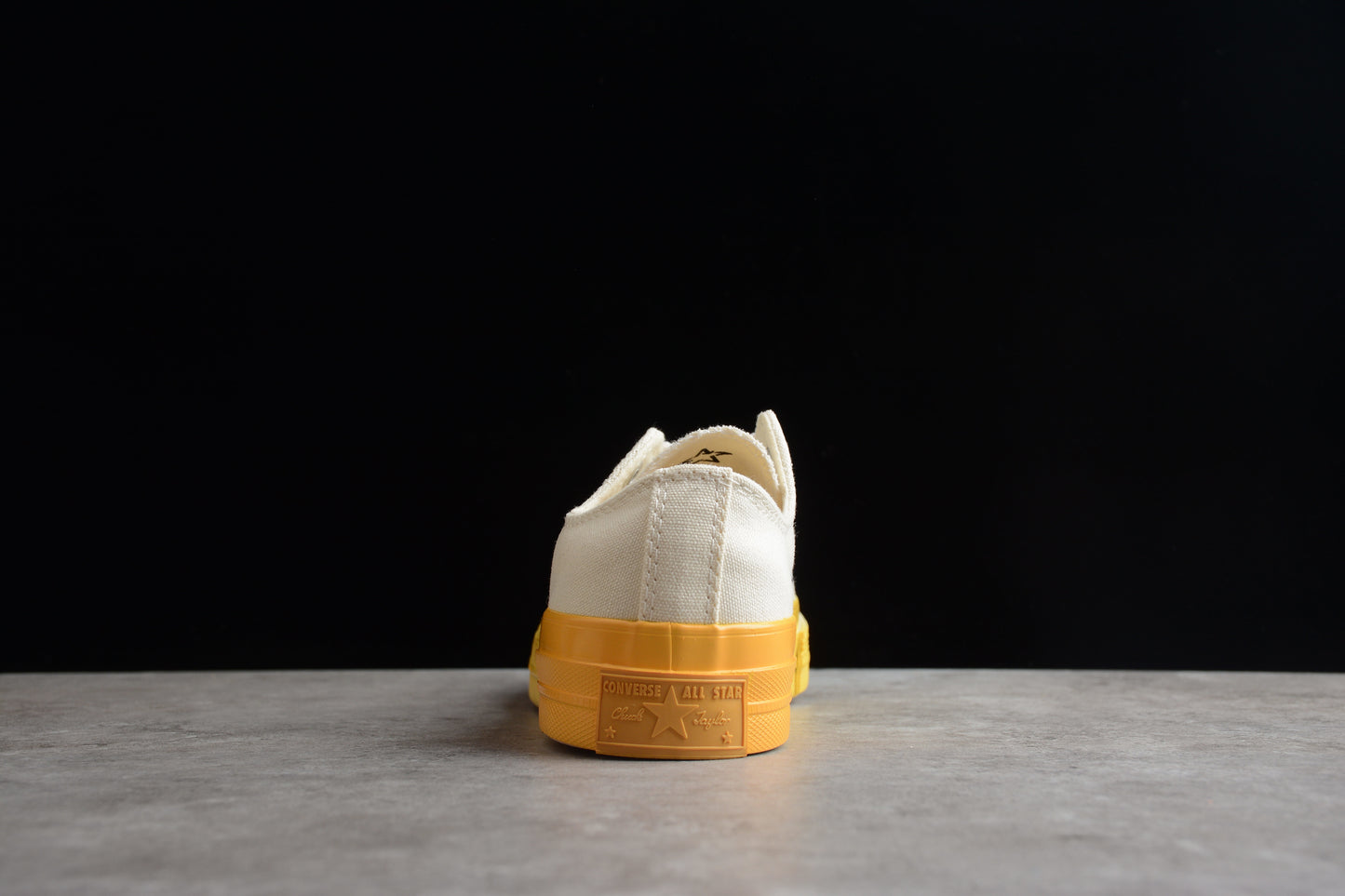 Chuck 70 Low beige y amarillo