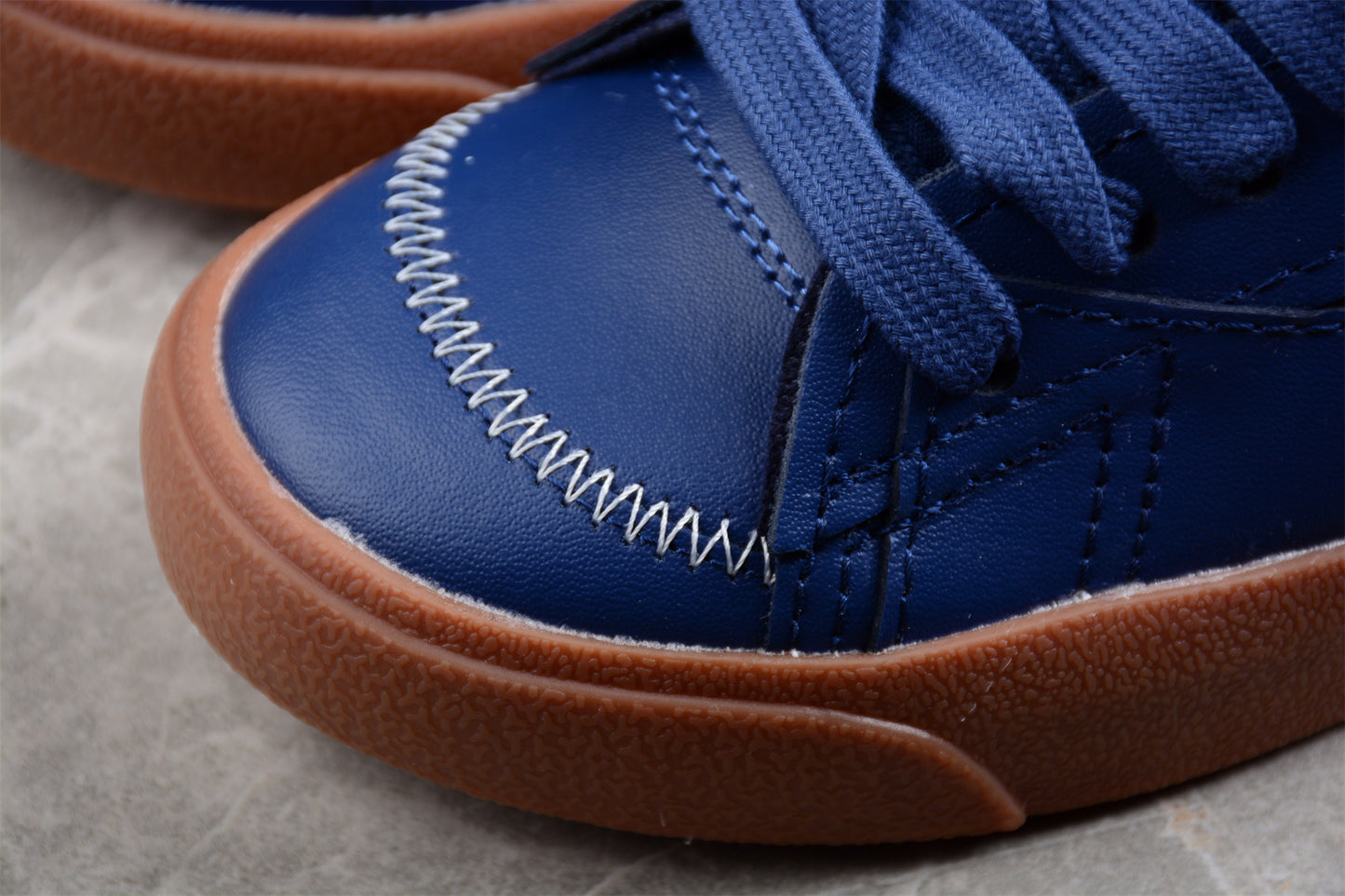 Blazer Low '77 azul y blanco