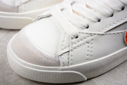 Blazer Low '77 blanco, naranja y verde limon