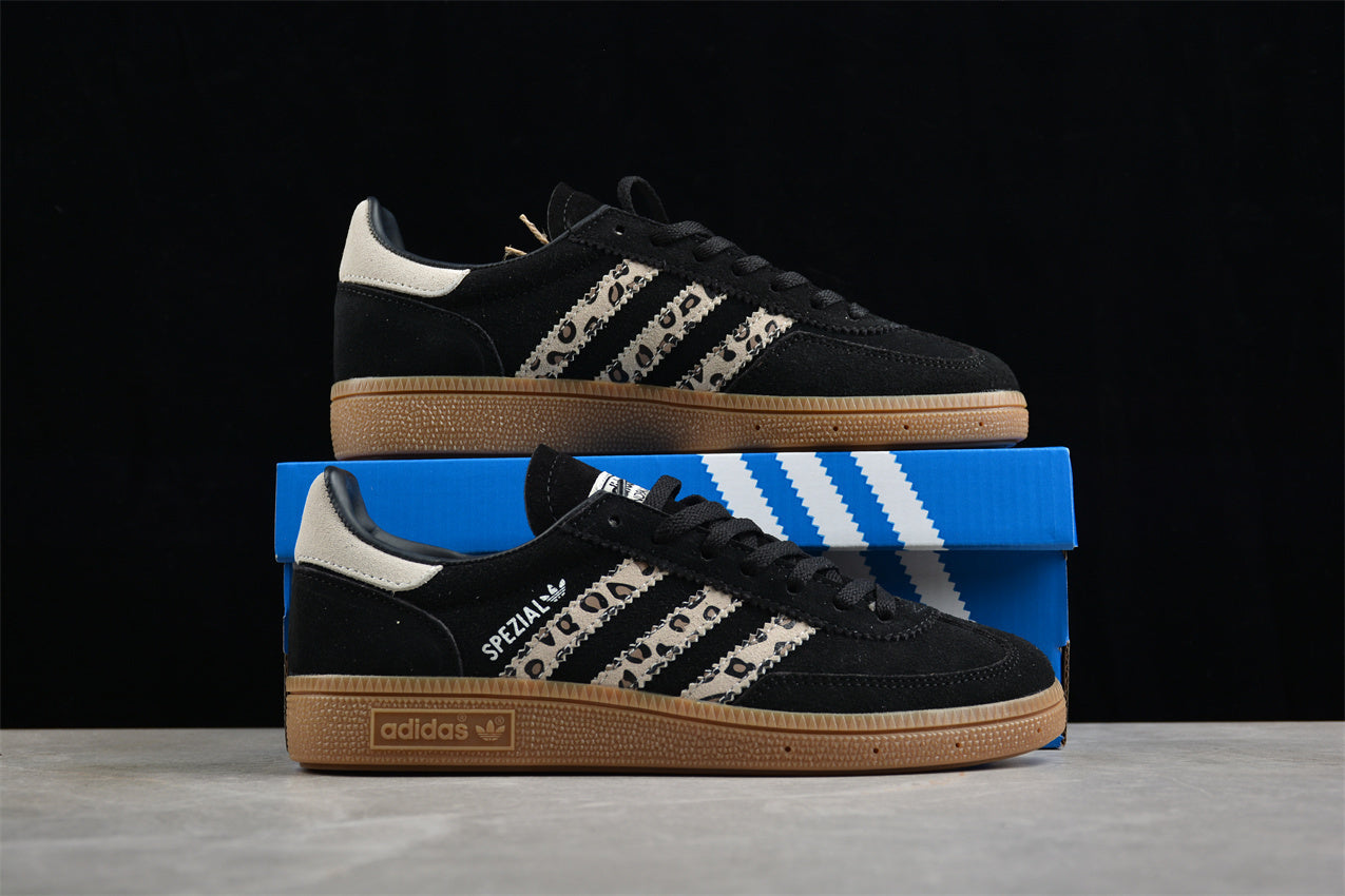 Handball Spezial negro y animal