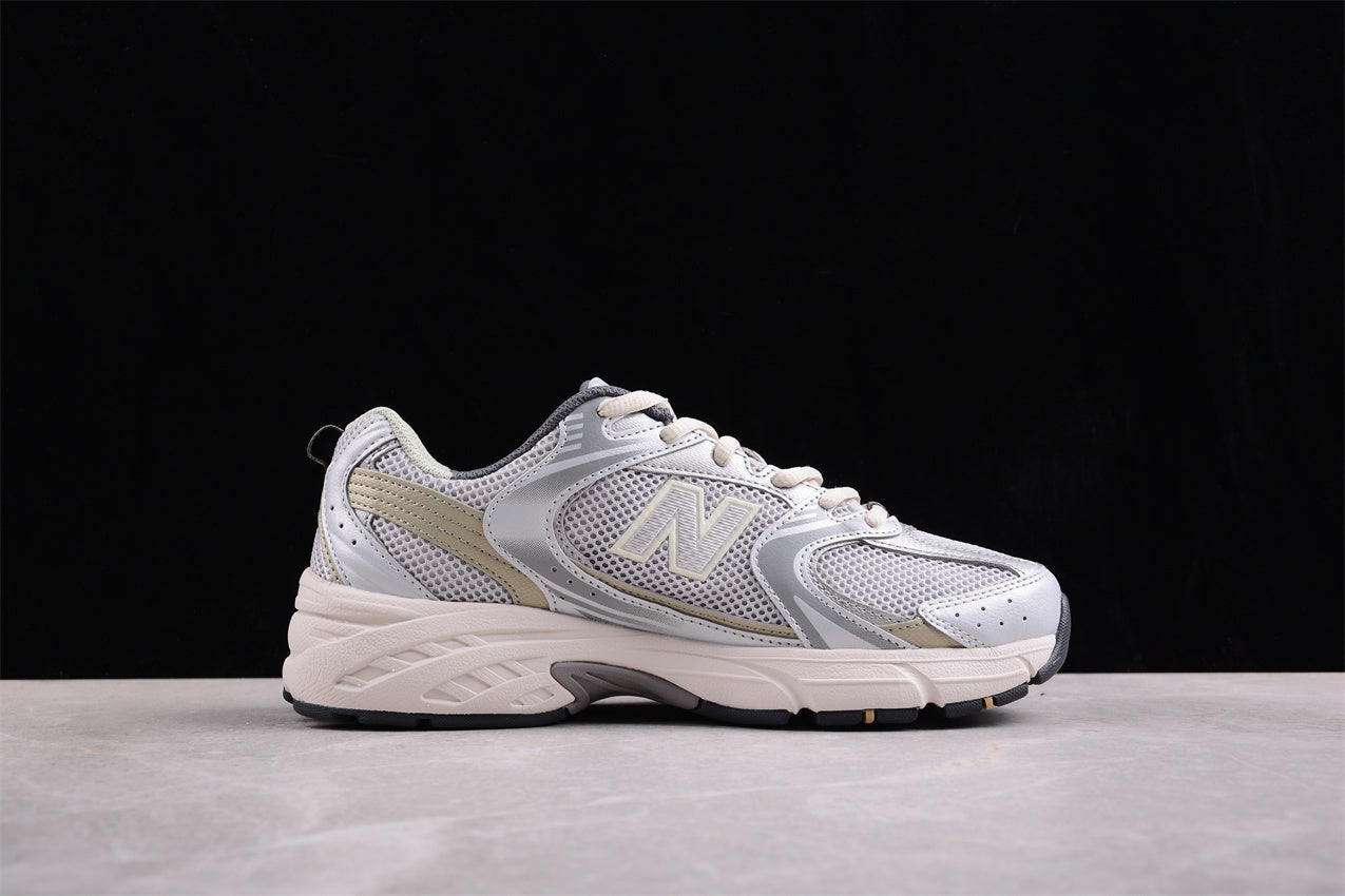 NB 530 plateado y beige