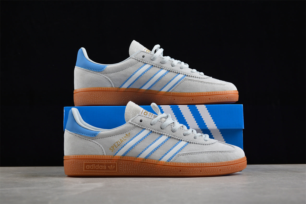 Handball Spezial gris claro y azul celeste