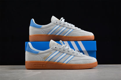 Handball Spezial gris claro y azul celeste