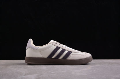 Gazelle blanco hueso y morado