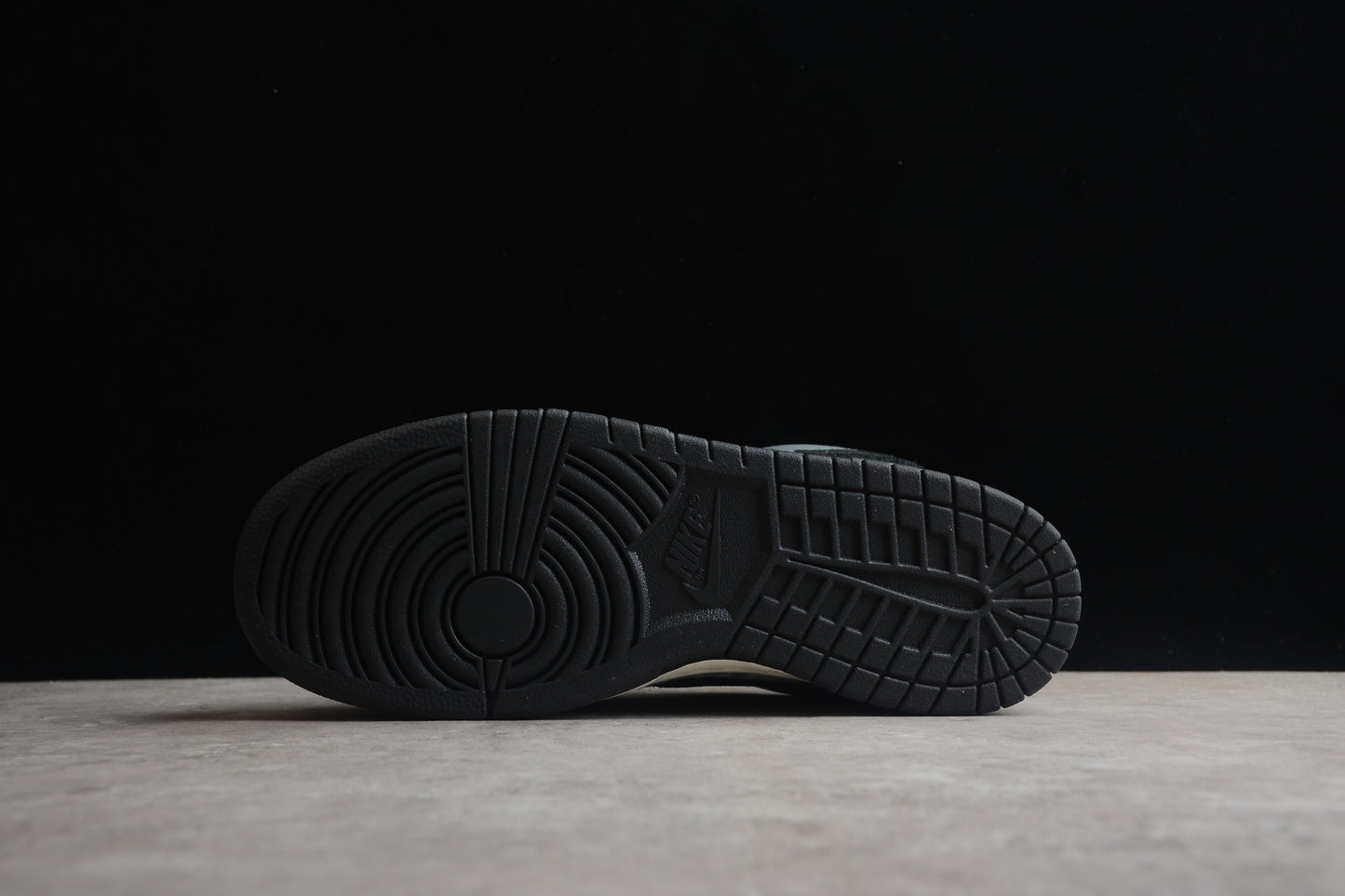 Dunk Low gris y off noir