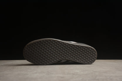 Gazelle negro y blanco