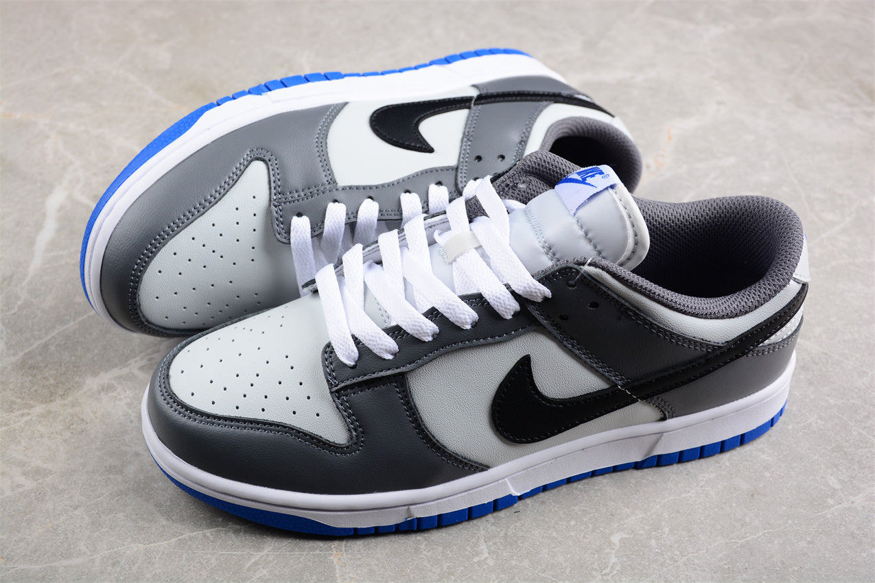 Dunk Low blanco, gris y negro