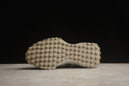 NB 327 blanco y gris