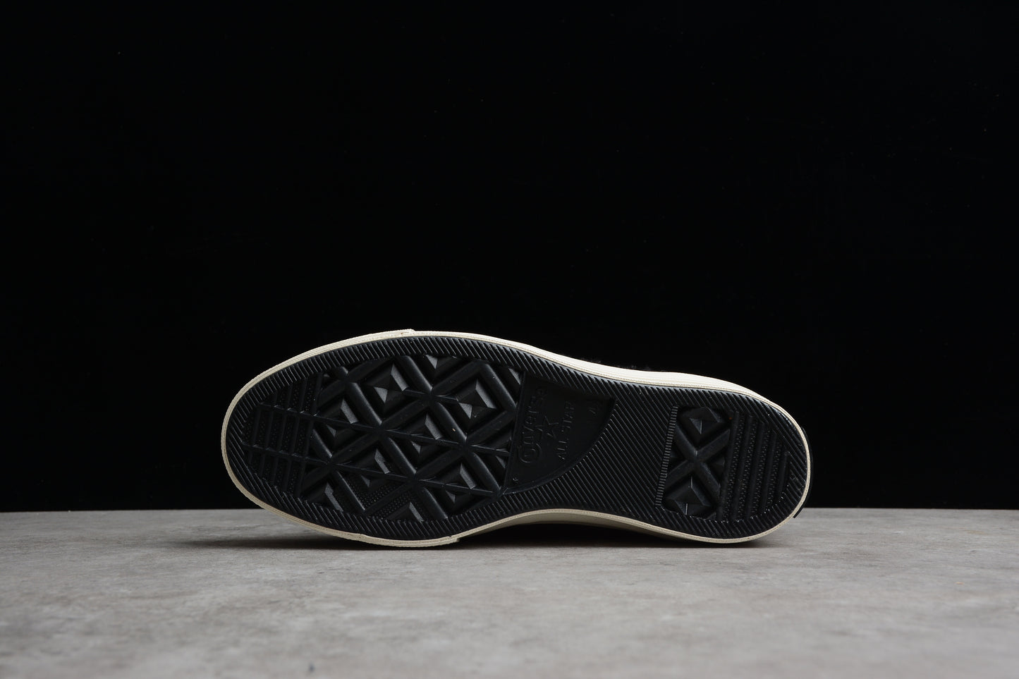 Chuck 70 HI Sherpa negro, blanco y egret