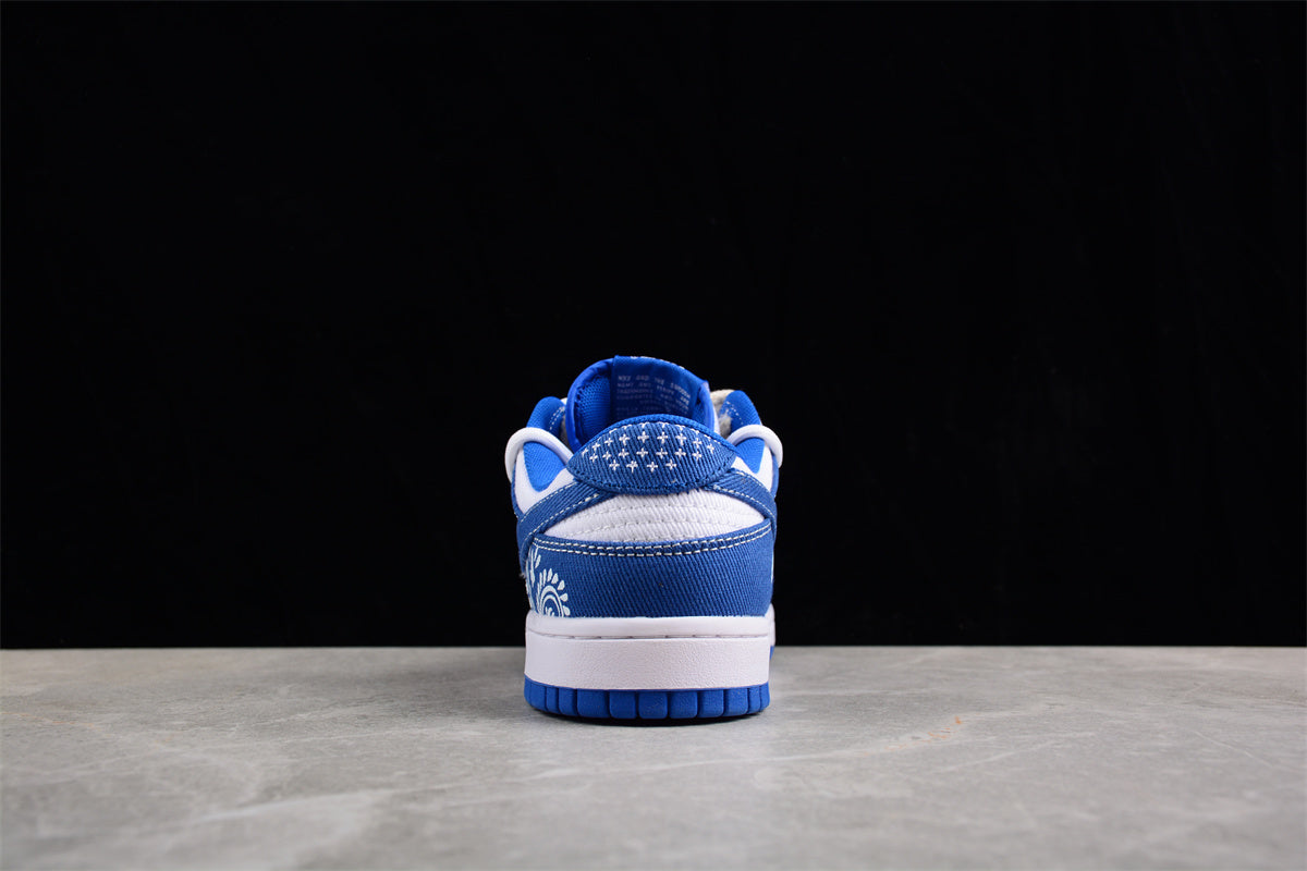 Dunk Low azul y blanco