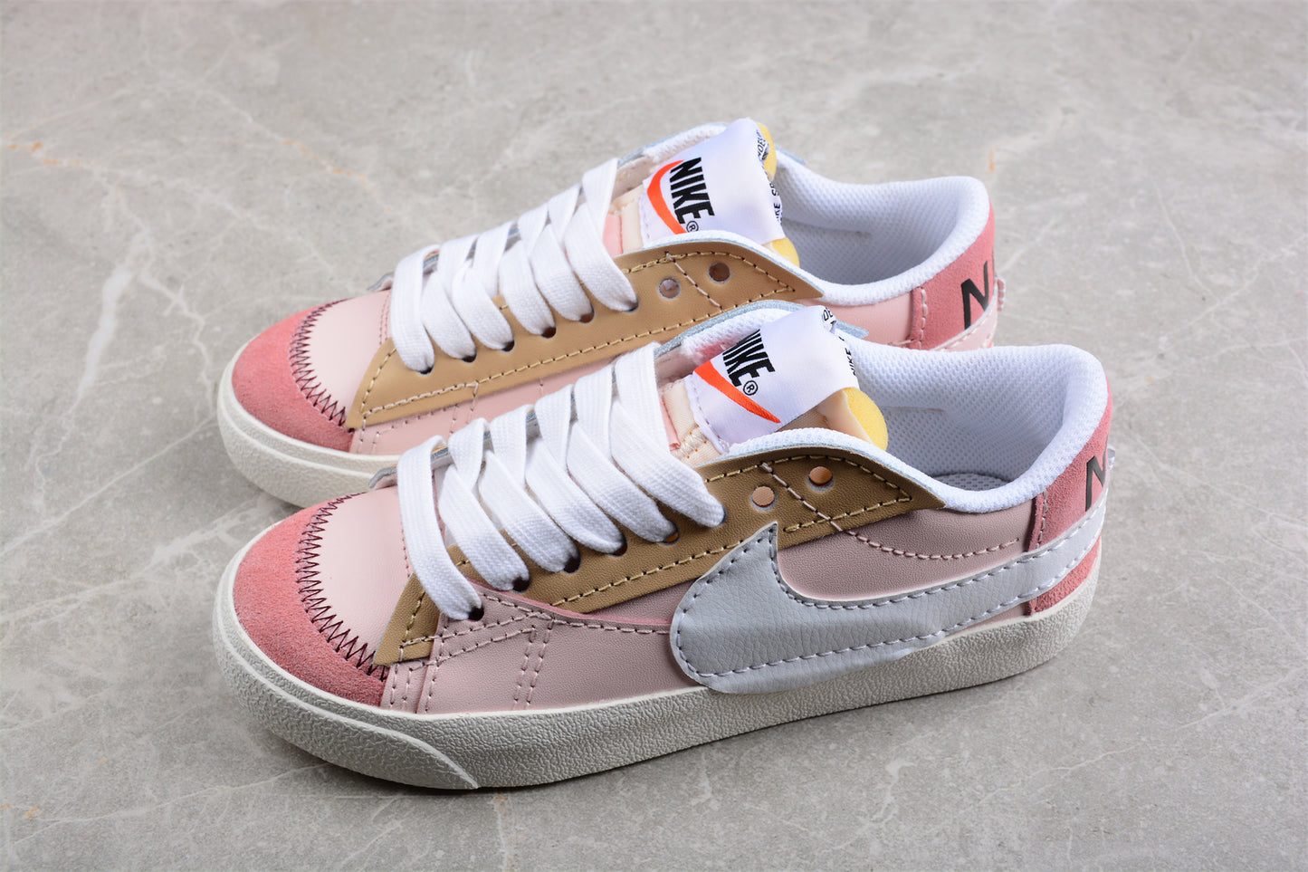 Blazer Low '77 rosa, beige y blanco