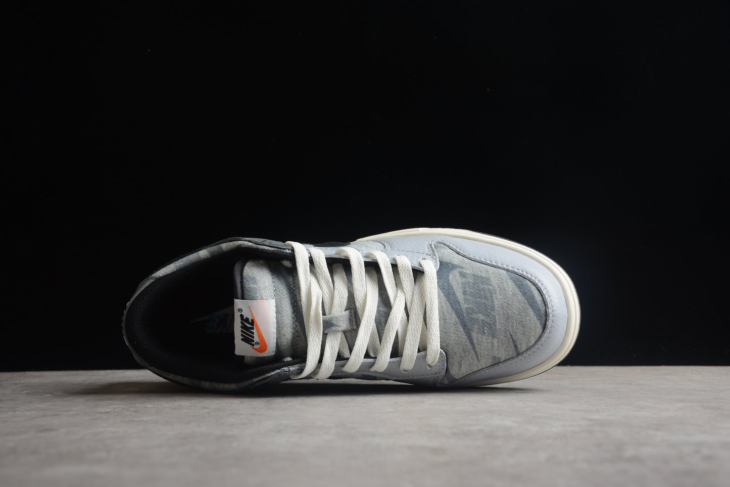 Dunk Low gris y off noir