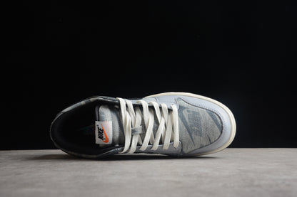 Dunk Low gris y off noir